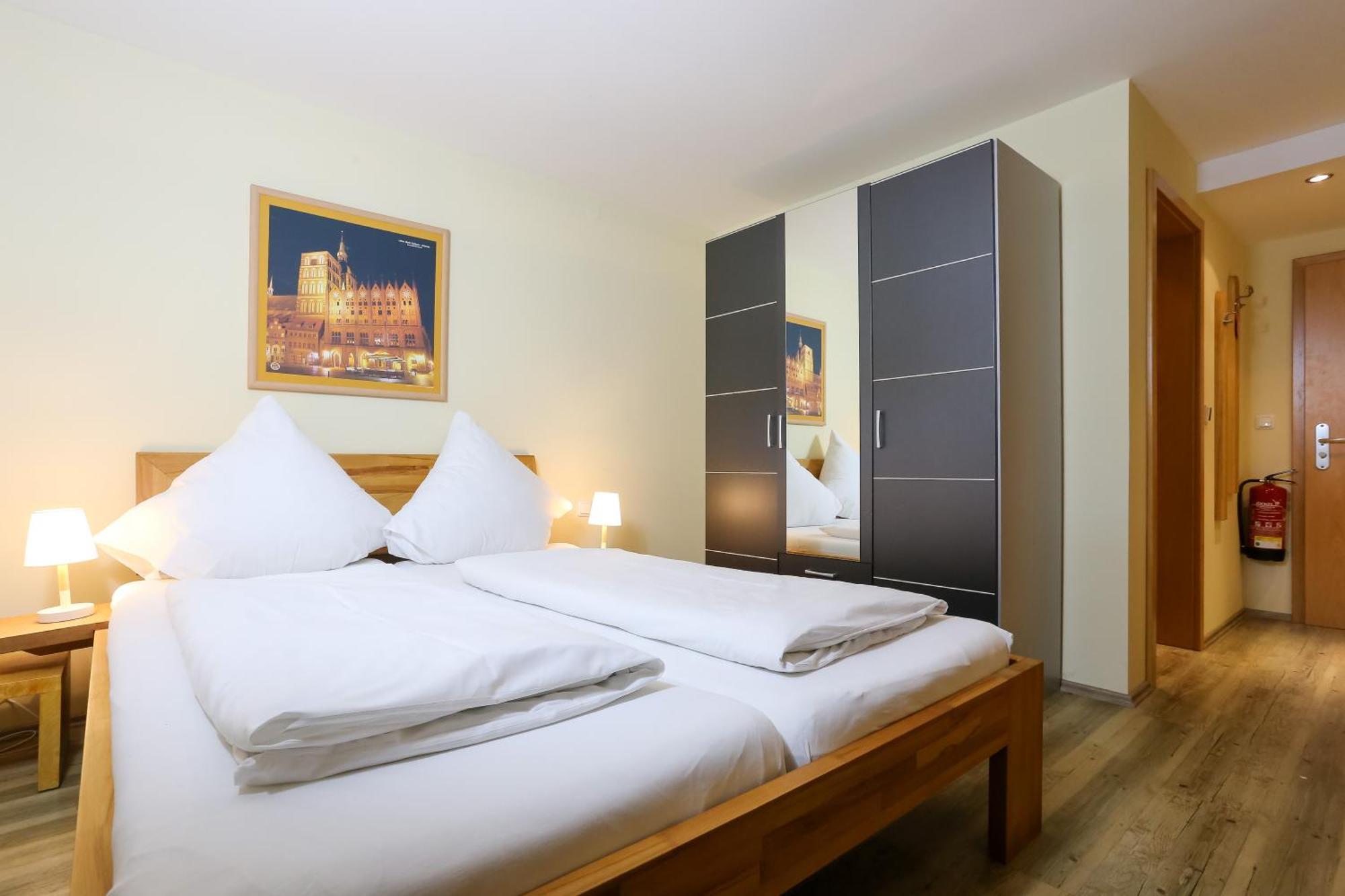 Aparthotel Schwarzwald Panorama Bad Wildbad Habitación foto